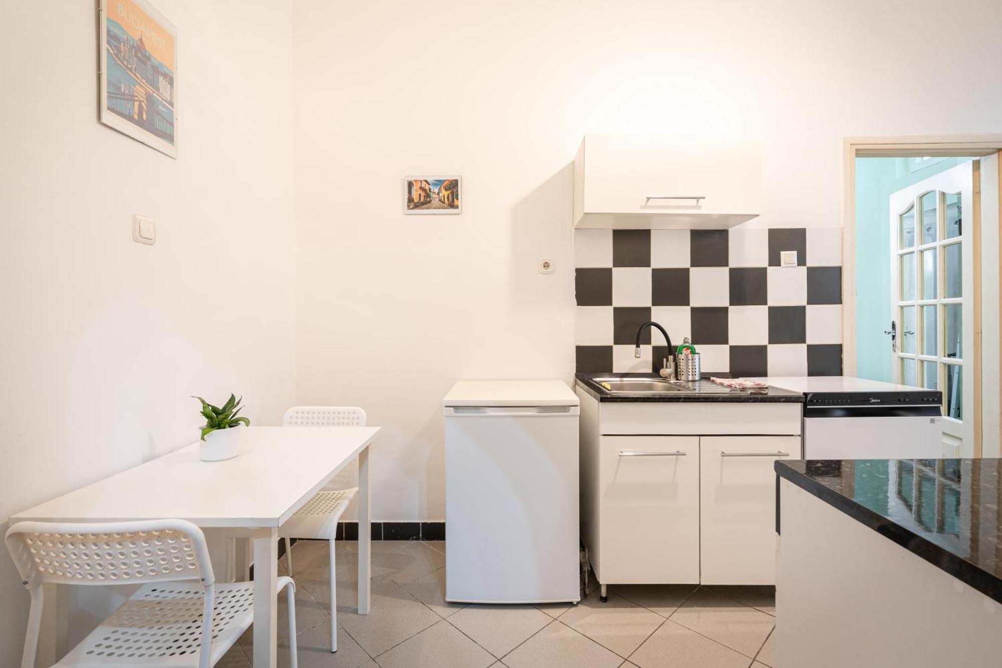 Affordable Heroes' Square Residence ブダペスト エクステリア 写真