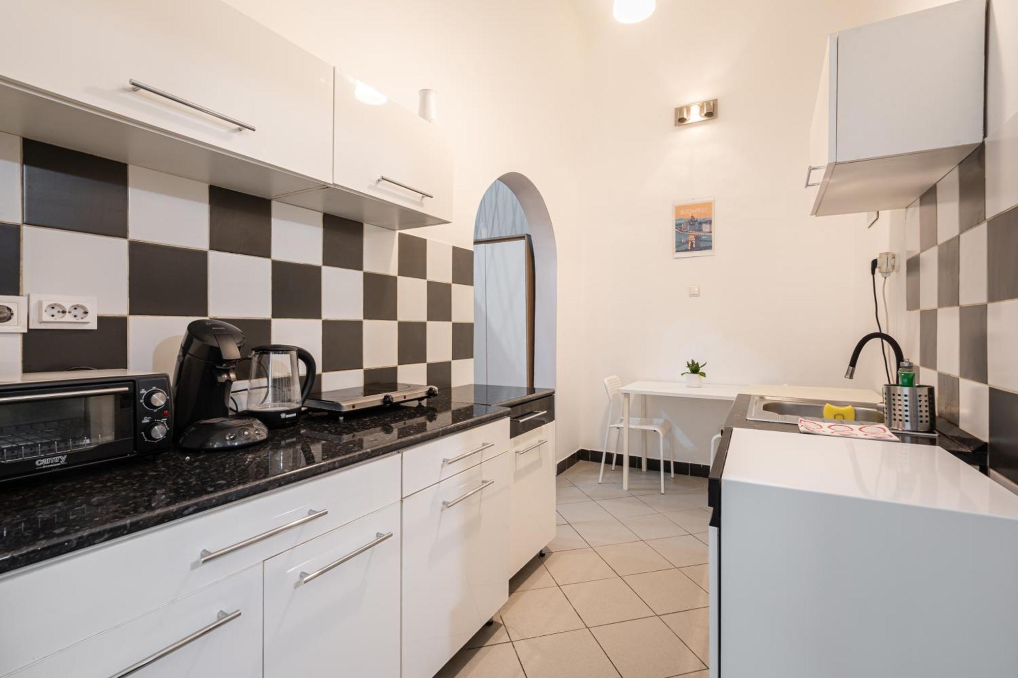 Affordable Heroes' Square Residence ブダペスト エクステリア 写真
